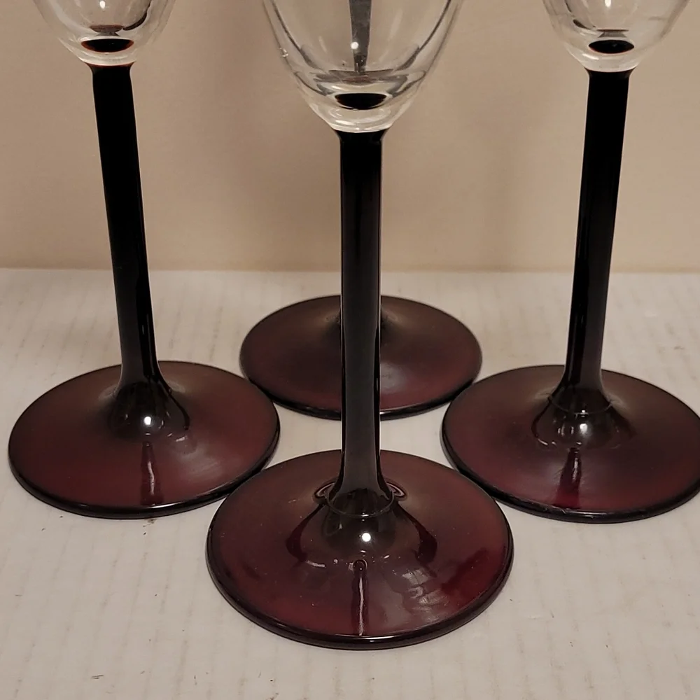 Set of 4 Crystal Red Stemmed Wine Glasses